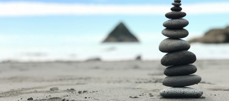 デザインの重心って？色や大きさで変化するビジュアルウエイトのまとめ！